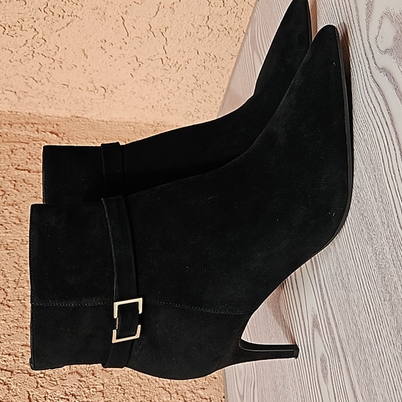 Nine West black suede pointed ankle booties size: 12 - Picture 3 of 17